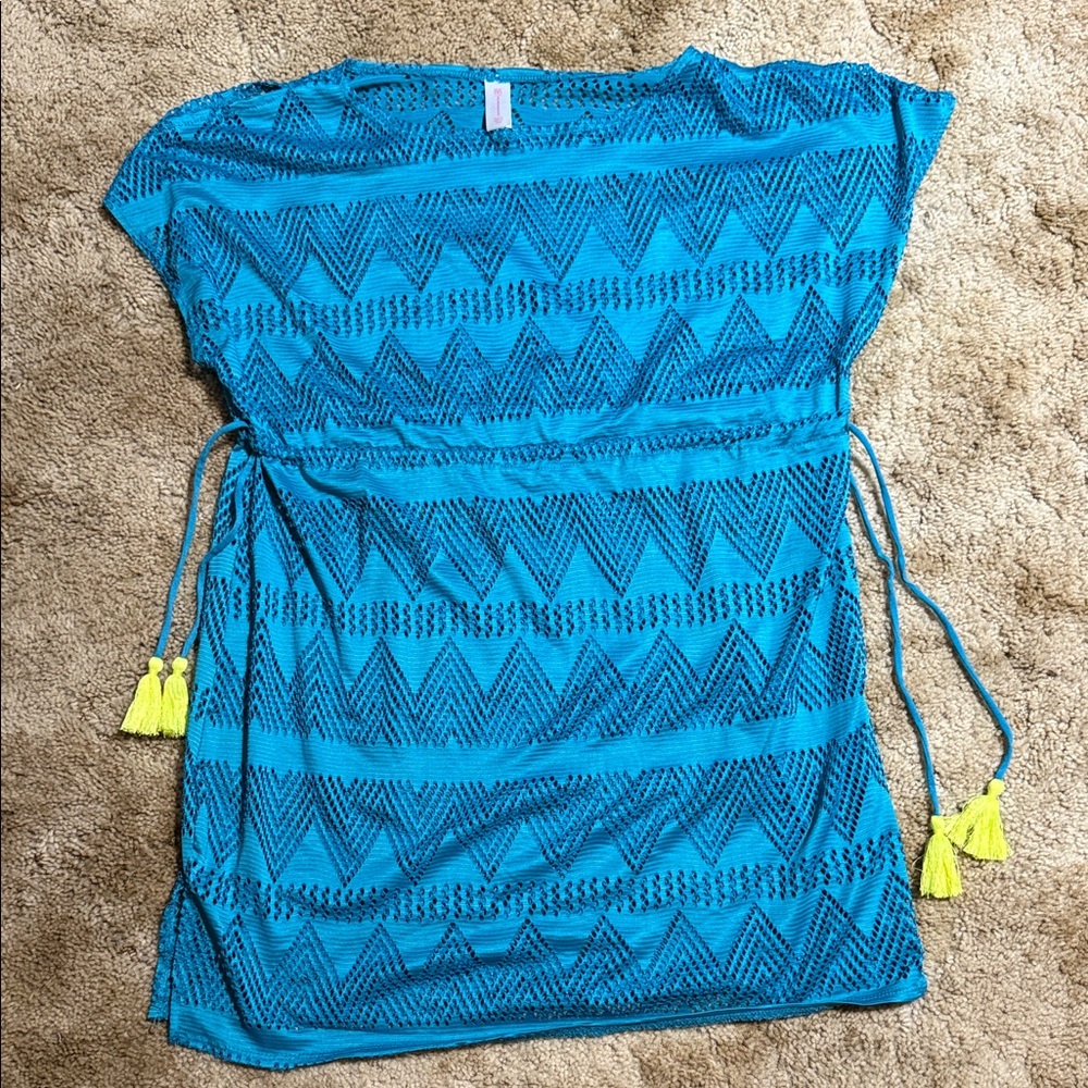Blue Geometric Patterned Cover Up size Medium (7-9)